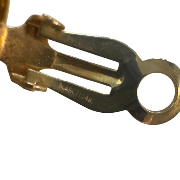 Vintage 14k Yellow Gold Nabco Flower Clip-On Earrings - Picture 10 of 14